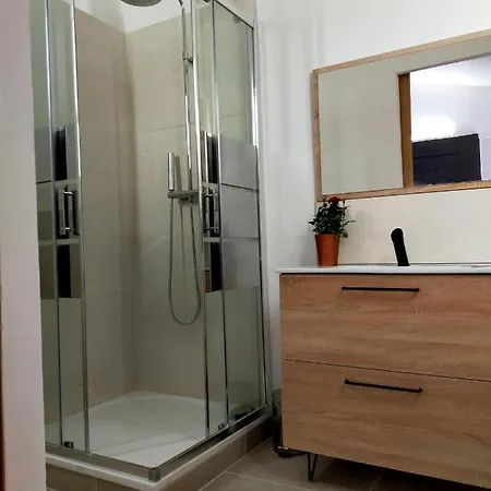 Caremeau 3 *